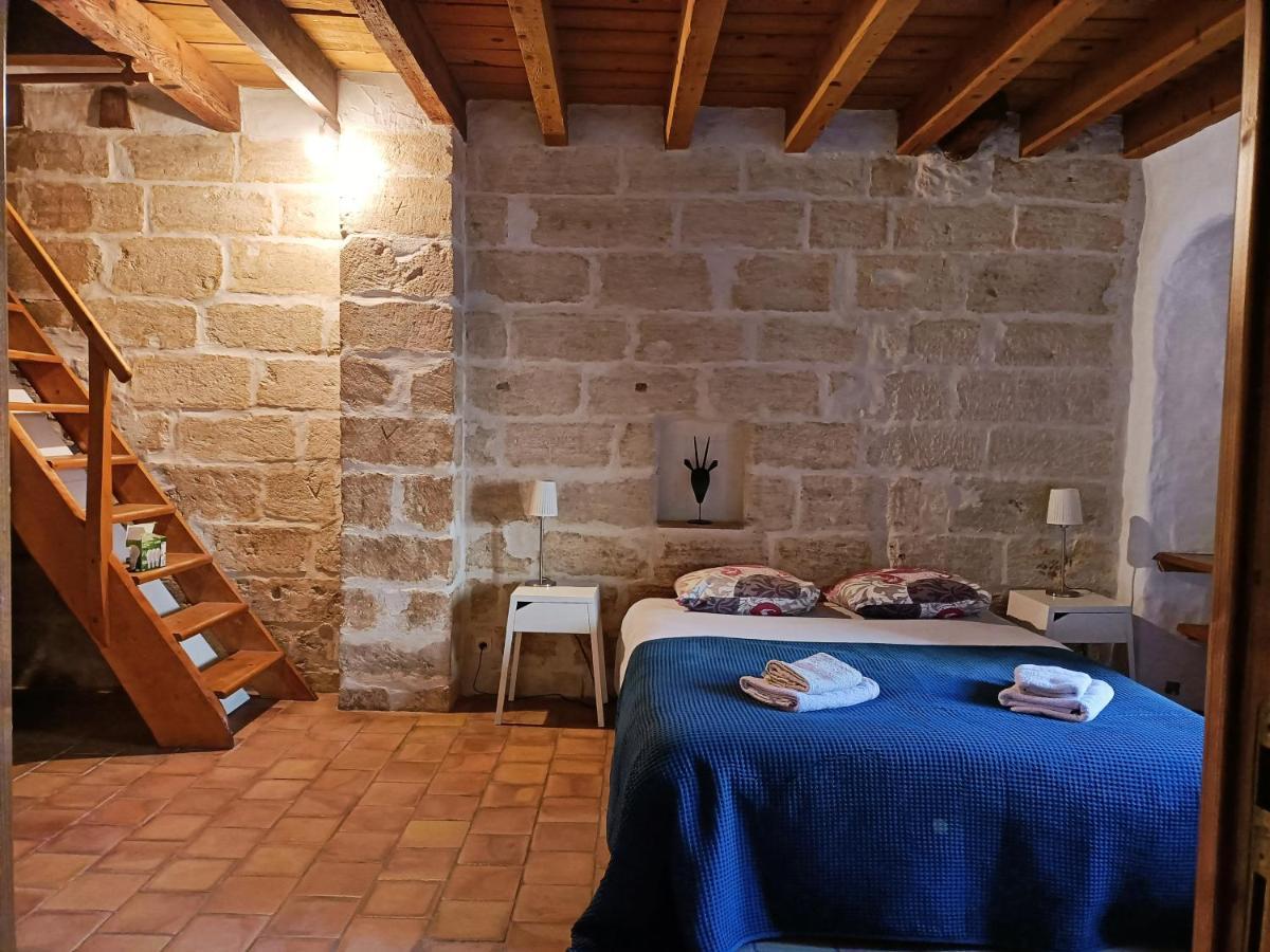 Maison Atypique Coeur De Village Historique Villeneuve-les-Avignon Luaran gambar
