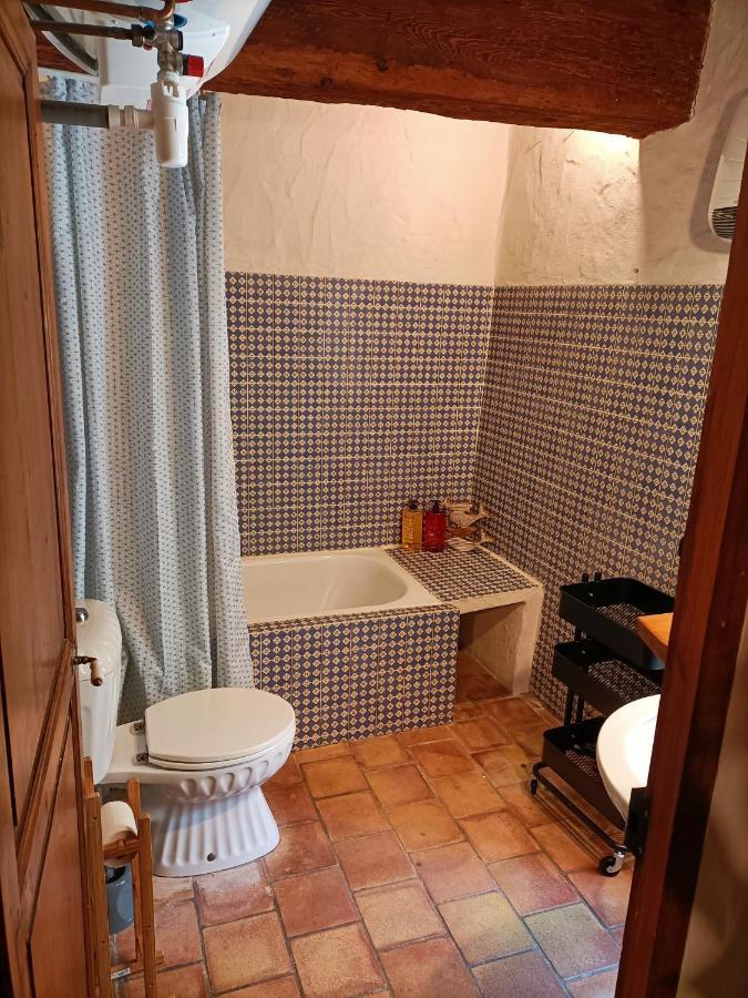 Maison Atypique Coeur De Village Historique Villeneuve-les-Avignon Luaran gambar