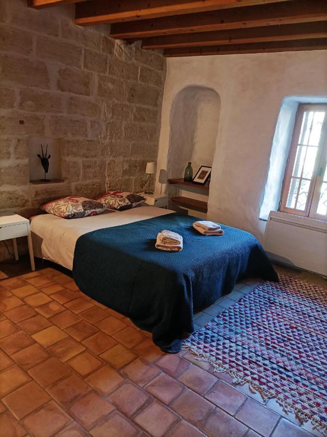 Maison Atypique Coeur De Village Historique Villeneuve-les-Avignon Luaran gambar